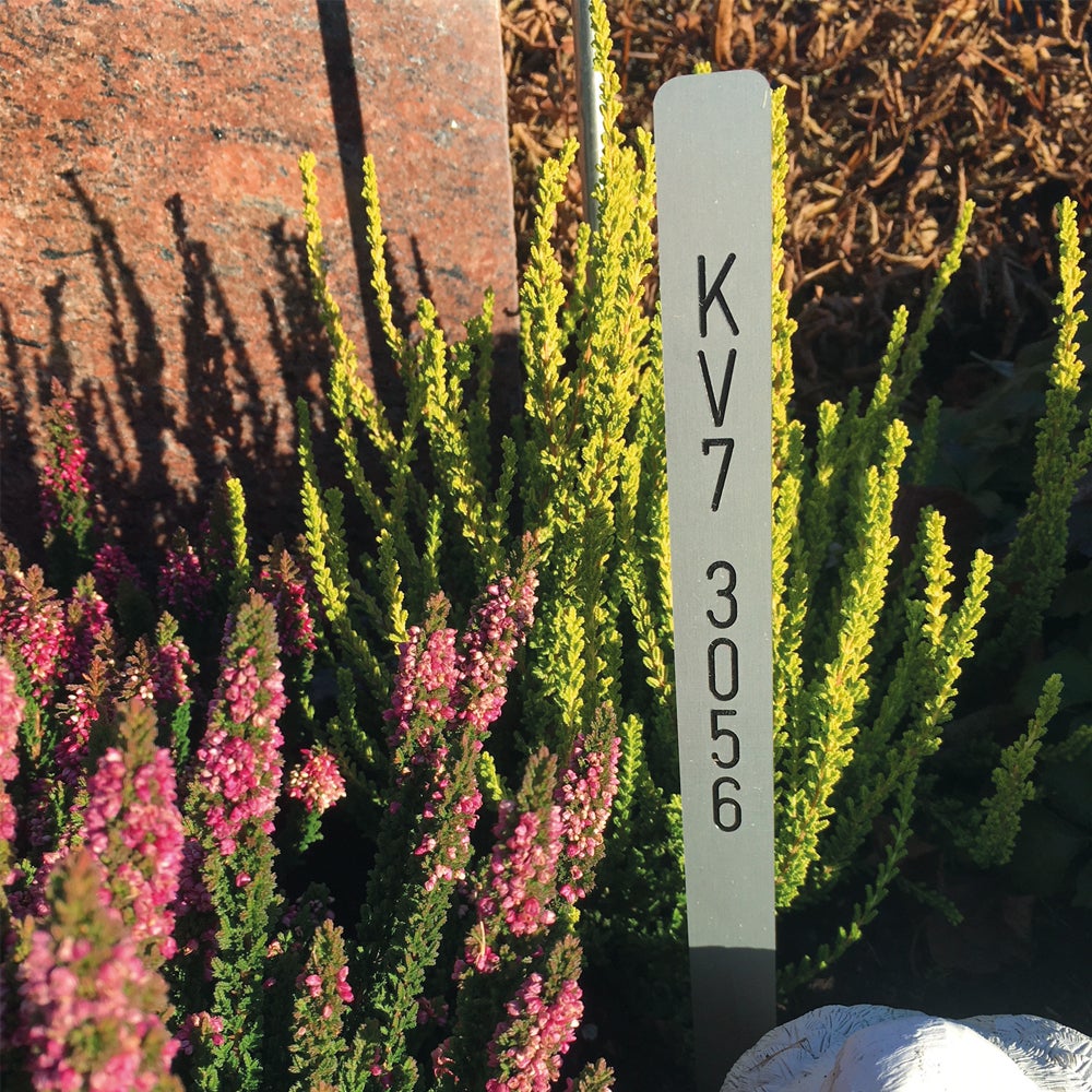 Graverad Sticka 20x340 mm – Aluminium, Svart text (IMPORTTEST)