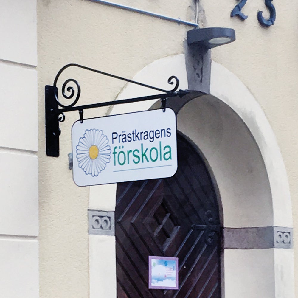 Smidesskylt 750x380 mm – Classic Rektangulär 4-färg, Svart