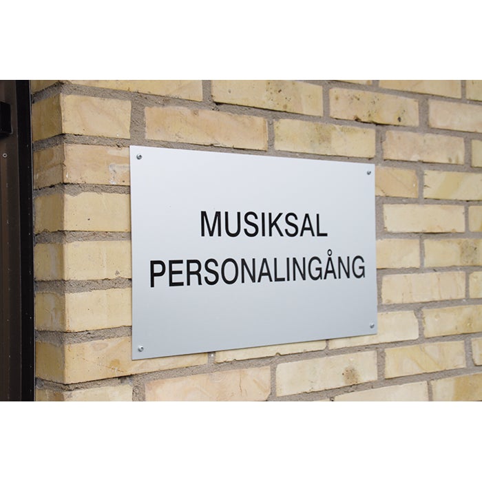 Aluminiumskylt 420x300 mm – Konvex, Slät, 1–3 färger