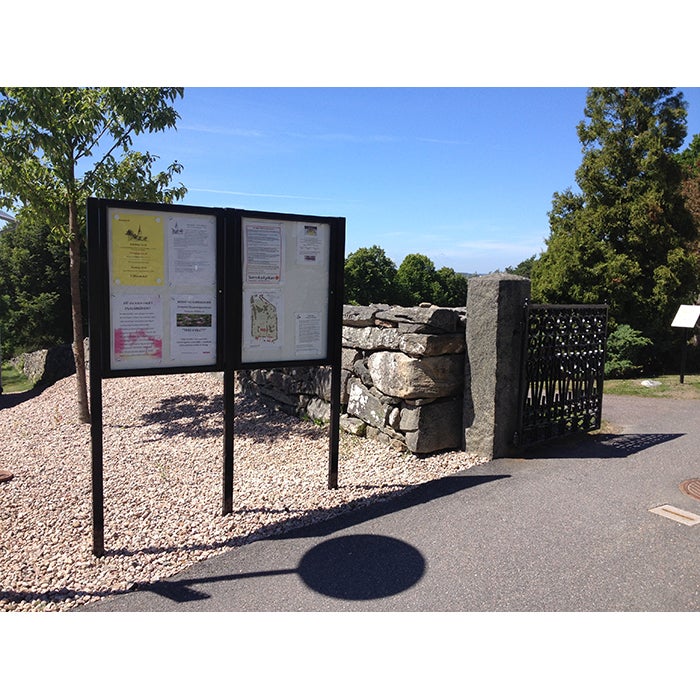 Informationstavla 1200x750 mm – Tradition 2-dörr, Plexichoc, svart