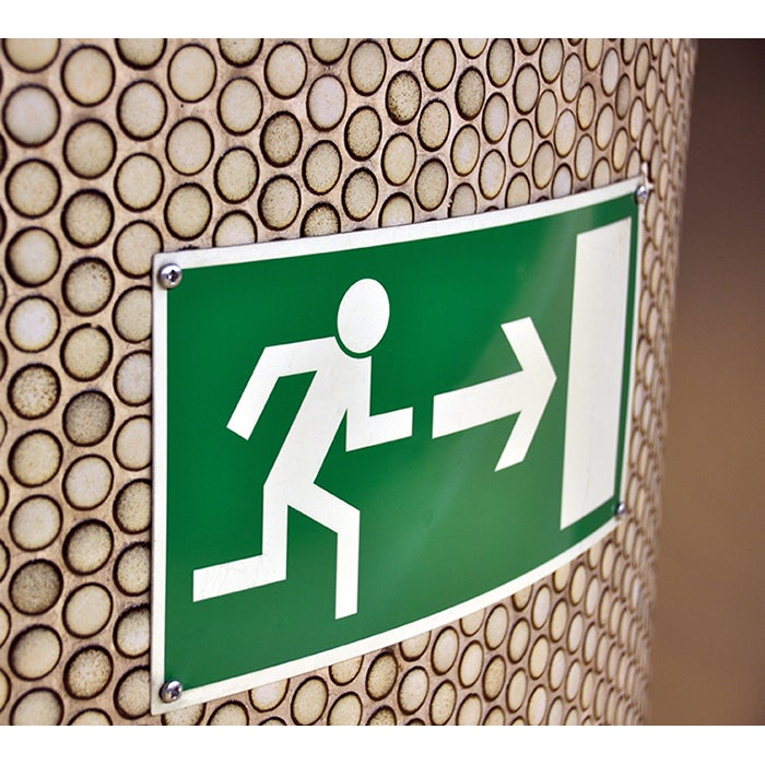 Nödskylt Höger 300x150 mm – Aluminium Efterlysande