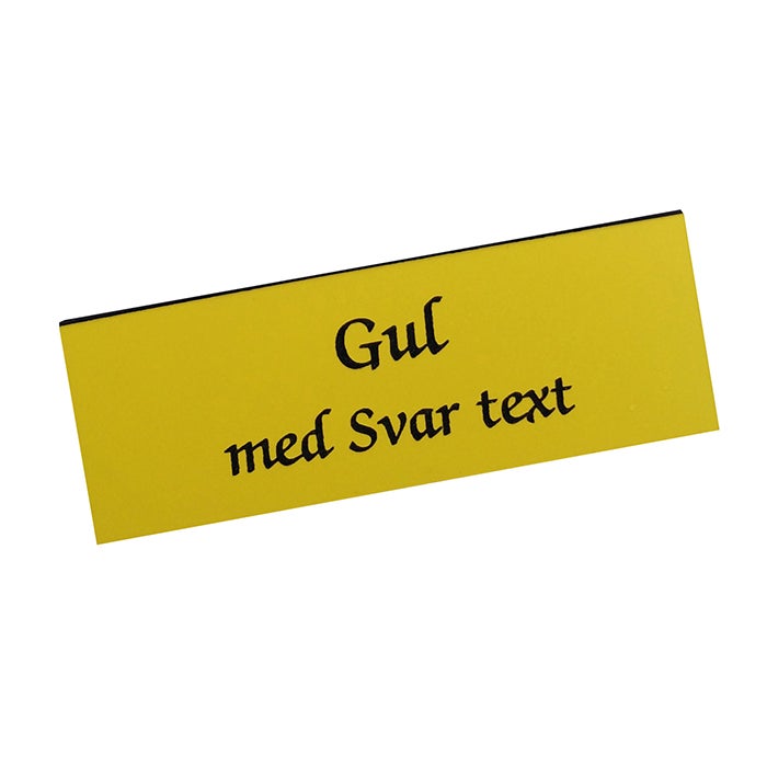 Plast Special Lasergraverad gul/svart text Namnbricka