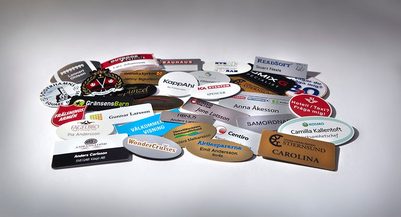 Profilera ditt team med rätt namnbrickor