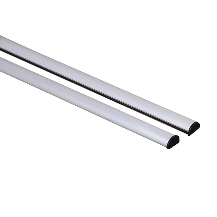 Aluminiumlist monterad inkl öglor & ändknoppar