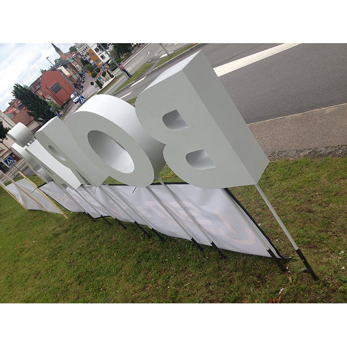 Bokstäver – Aluminium, Exempel