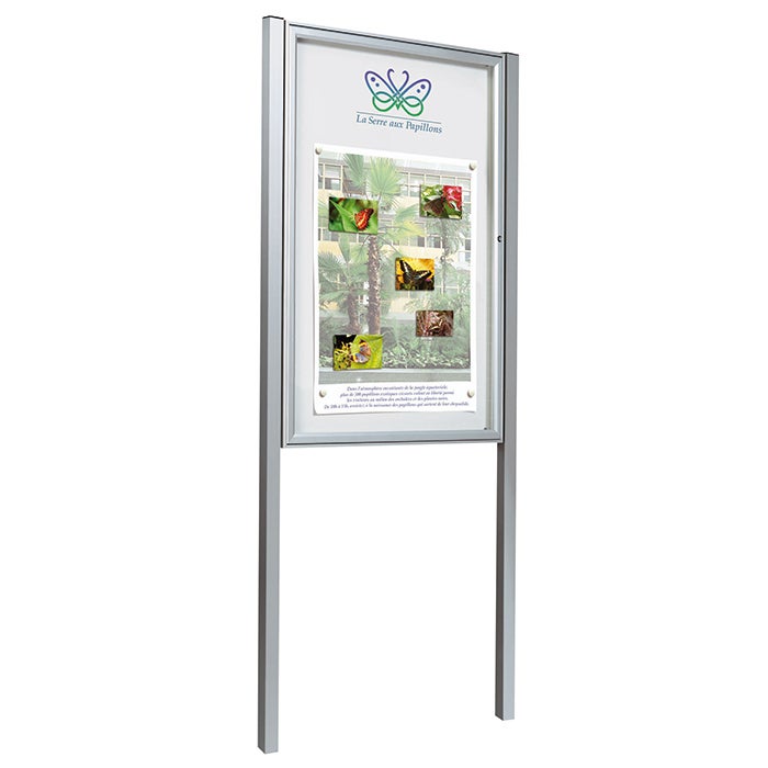 Informationstavla 550x750 mm – Tradition, Plexichoc, svart