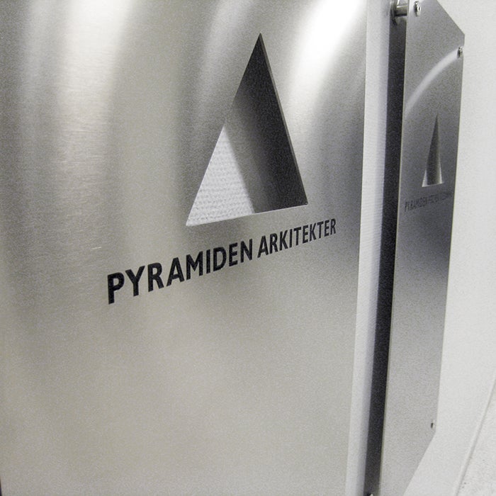 Graverade rostfria skyltar – Exempel