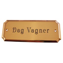 Graverad dörrskylt 155x60 mm – Blank Mässing