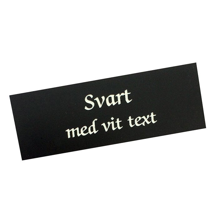 Plast Special Lasergraverad svart/vit text Namnbricka