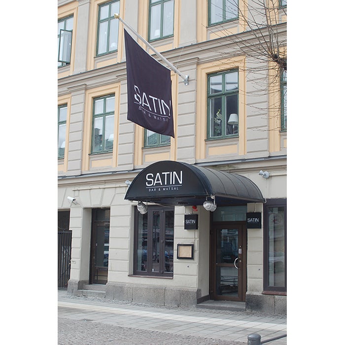 Fasadflagga 150x240 cm – Digitaltryck